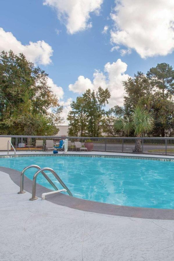Wingate By Wyndham Charleston Coliseum Hotel North Charleston Buitenkant foto