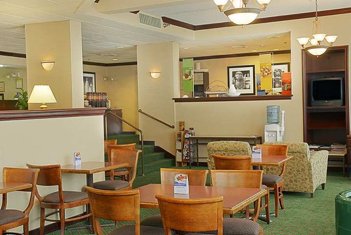 Wingate By Wyndham Charleston Coliseum Hotel North Charleston Restaurant foto