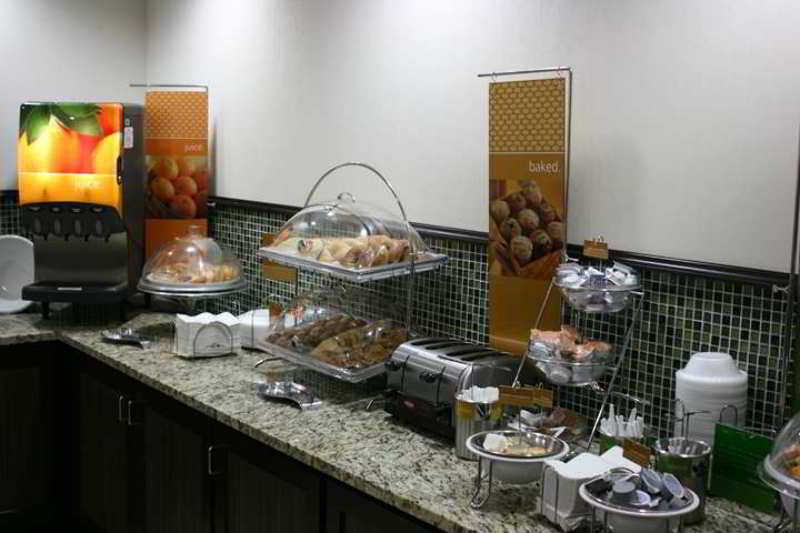 Wingate By Wyndham Charleston Coliseum Hotel North Charleston Restaurant foto